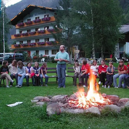 Penzion Haus Brunhilde Fusch an der Grossglocknerstrasse